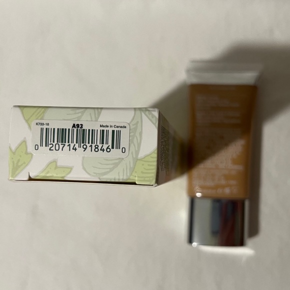 🌟NIB🌟 Vanilla Even Better Refresh Hydrating & Repairing Foundation SEALED! - Picture 6 of 9